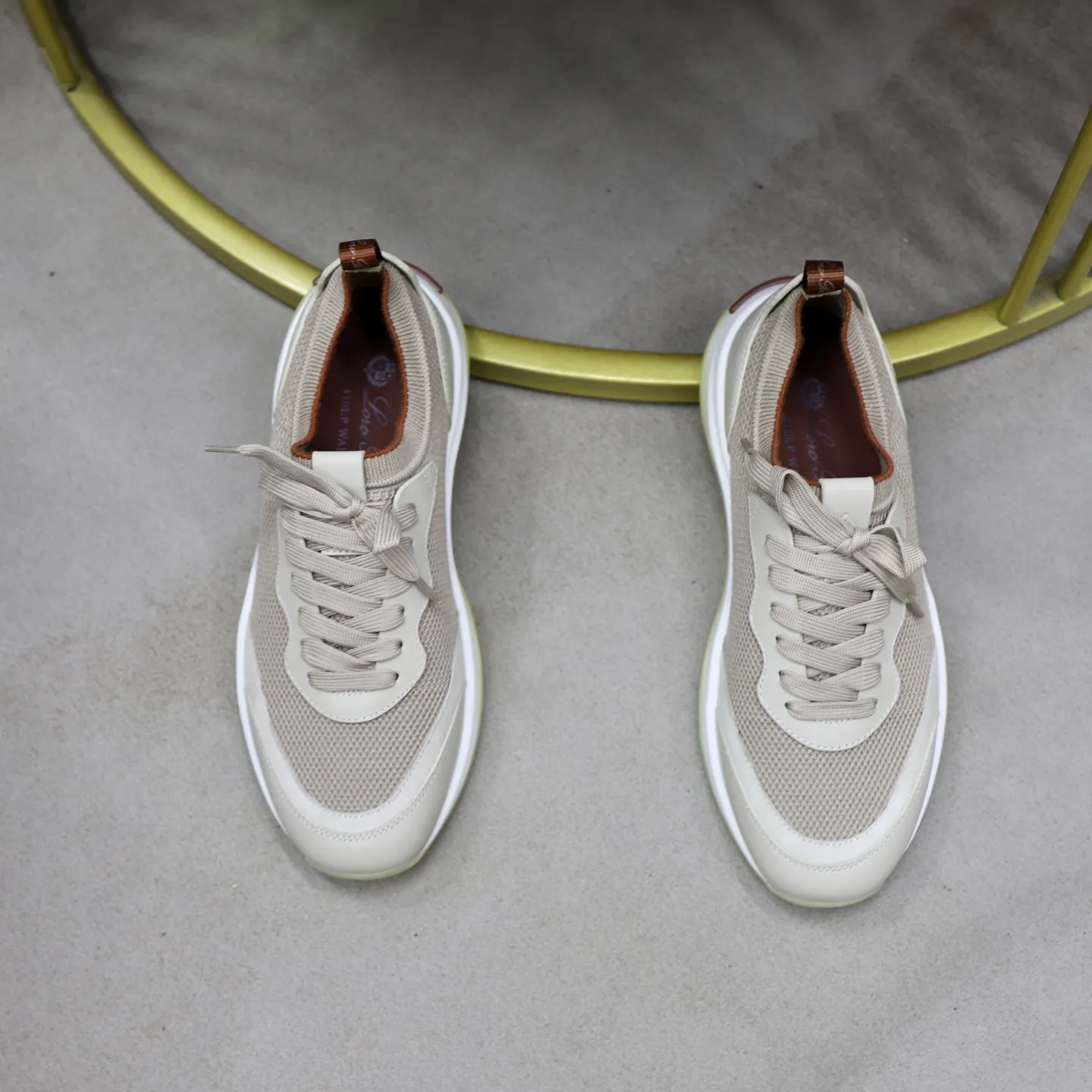Factory price: 💰620 Loropiana LP men's shoes ♞size; 38-44 "45.46 customization" cowhide stitching and cowhide feet. It is really easy to wear, lazy, relaxed, casual, perfect comfort, and there are many color choices, and they all look good with clothes. Is it true that Loropiana can bring social value? “Loropiana is the best thing money can buy”